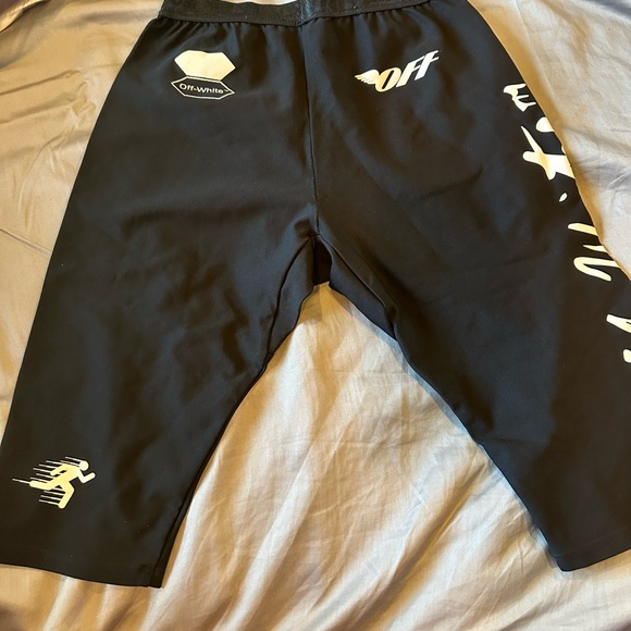 Off-white capris - Picture 5 of 6